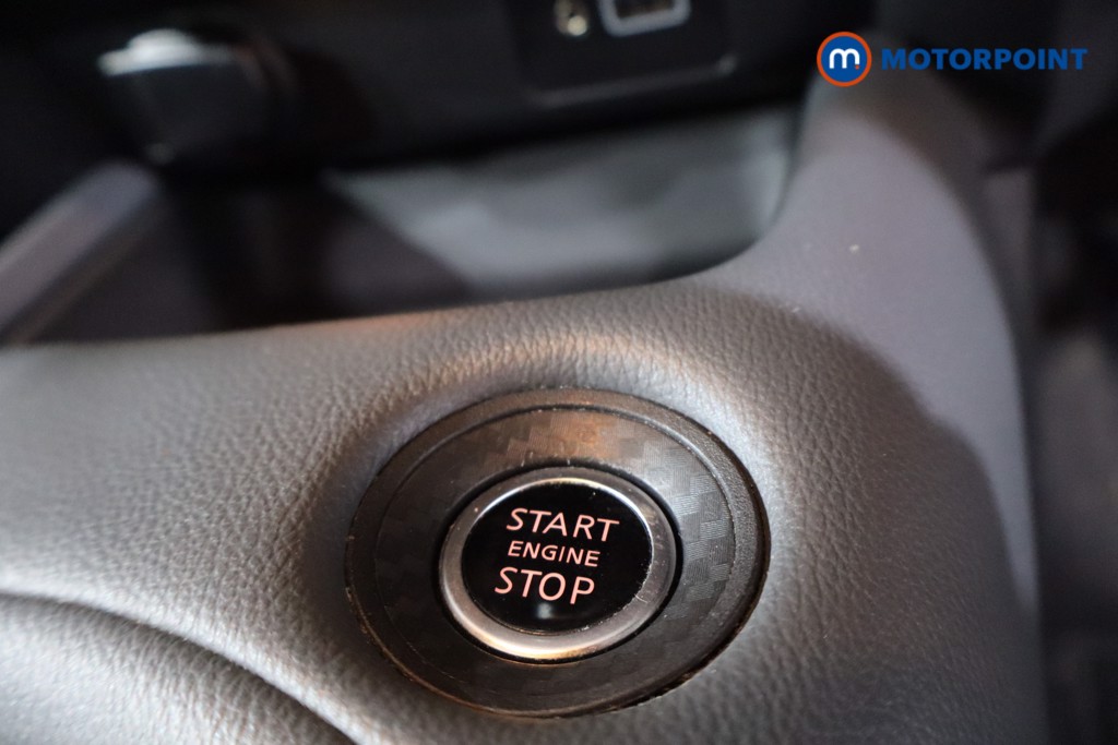 Nissan Juke Tekna Manual Petrol SUV - Stock Number (1629268) - 21st supplementary image