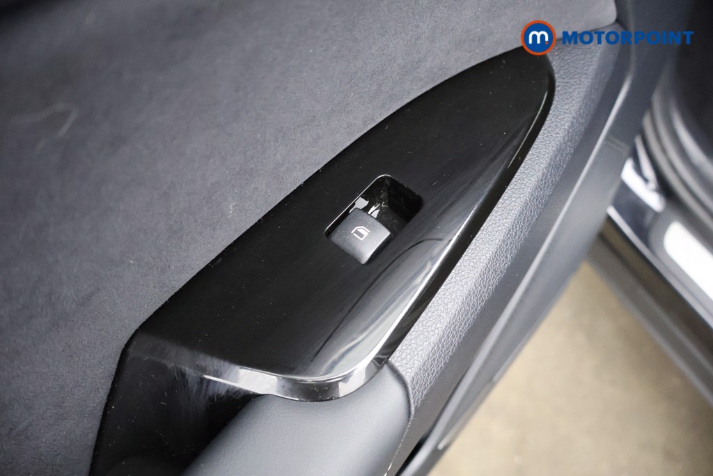 KIA Sportage Gt-Line Automatic Petrol-Electric Hybrid SUV - Stock Number (1629400) - 32nd supplementary image