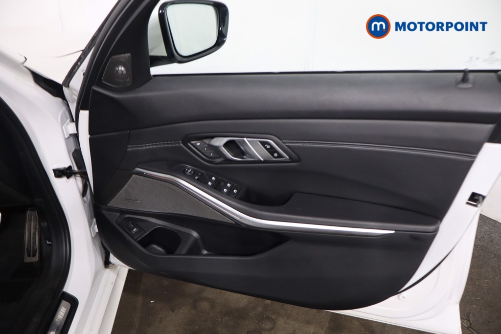 BMW 3 Series M Sport Automatic Diesel Saloon - Stock Number (1629546) - 28th supplementary image