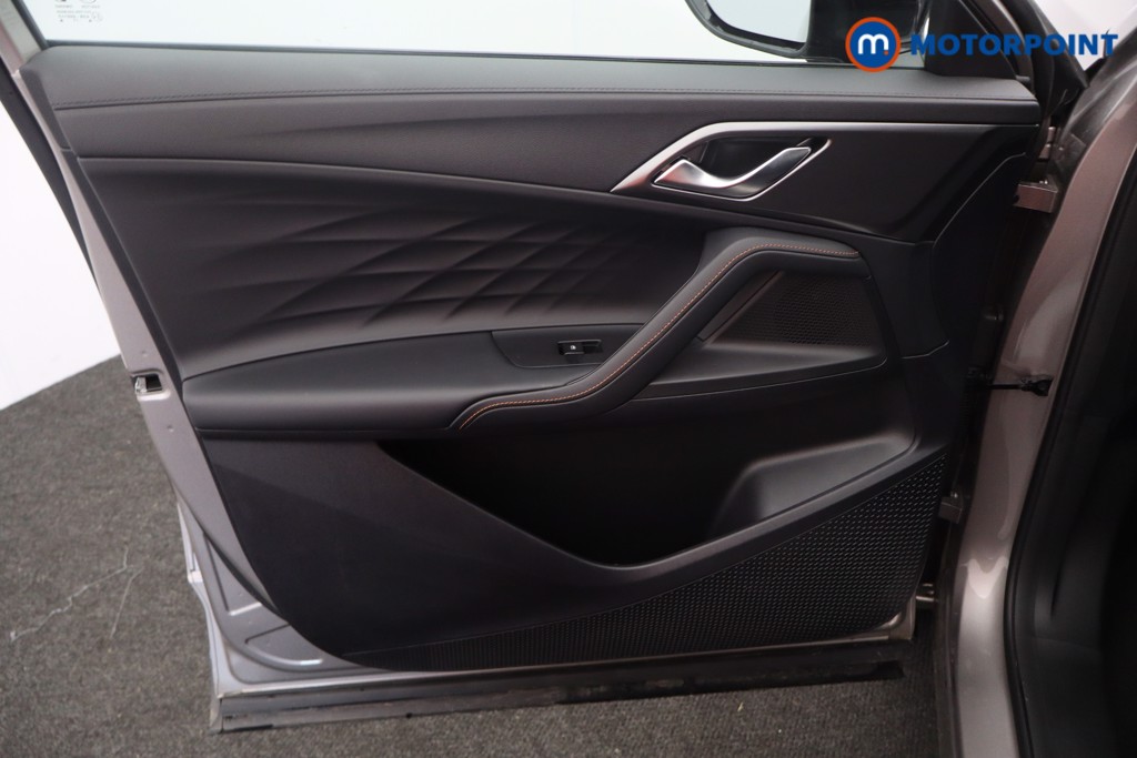 Mg Motor Uk HS Trophy Automatic Petrol-Electric Hybrid SUV - Stock Number (1629815) - 23rd supplementary image