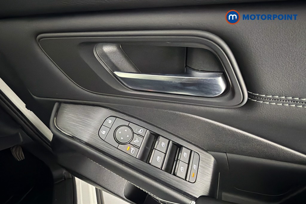 Nissan Qashqai N-Connecta Automatic Petrol-Electric Hybrid SUV - Stock Number (1629875) - 20th supplementary image