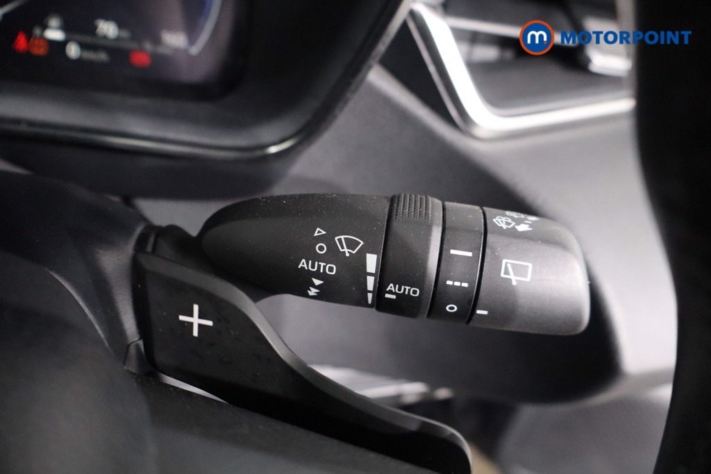 Toyota Corolla Excel Automatic Petrol-Electric Hybrid Estate - Stock Number (1630429) - 15th supplementary image