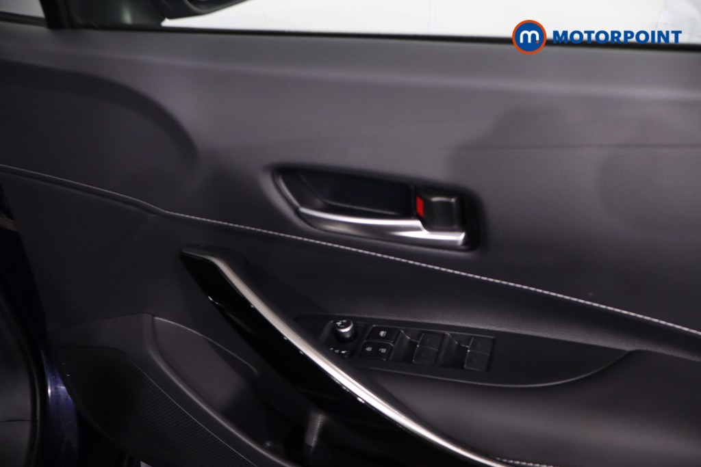 Toyota Corolla Excel Automatic Petrol-Electric Hybrid Estate - Stock Number (1630429) - 27th supplementary image