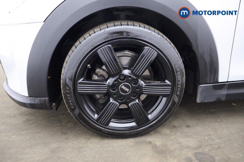 Mini Hatchback Cooper Classic Automatic Petrol Hatchback - Stock Number (1630549) - 4th supplementary image