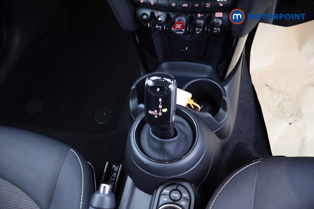 Mini Hatchback Cooper Classic Automatic Petrol Hatchback - Stock Number (1630549) - 13th supplementary image