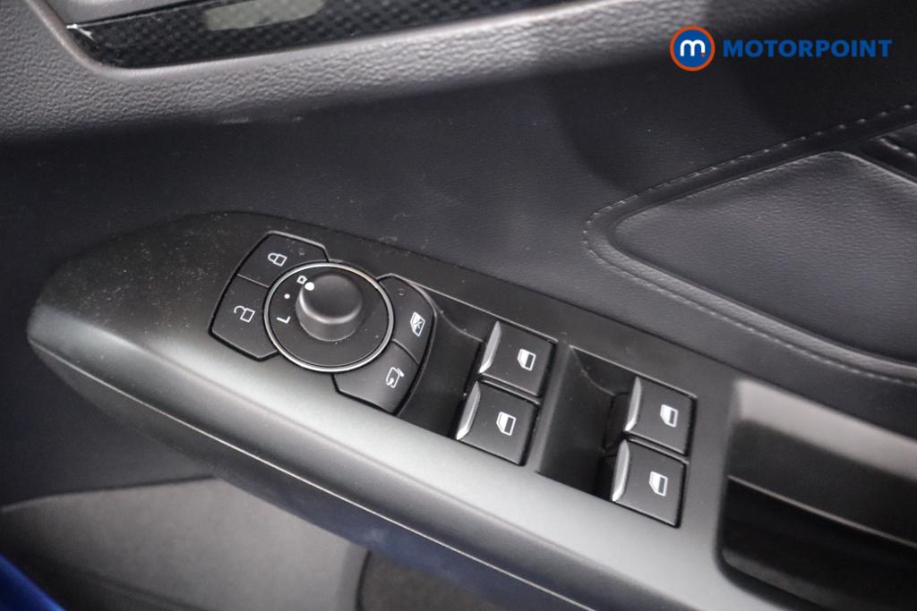 Ford Focus St-Line Vignale Manual Petrol Hatchback - Stock Number (1630909) - 11th supplementary image