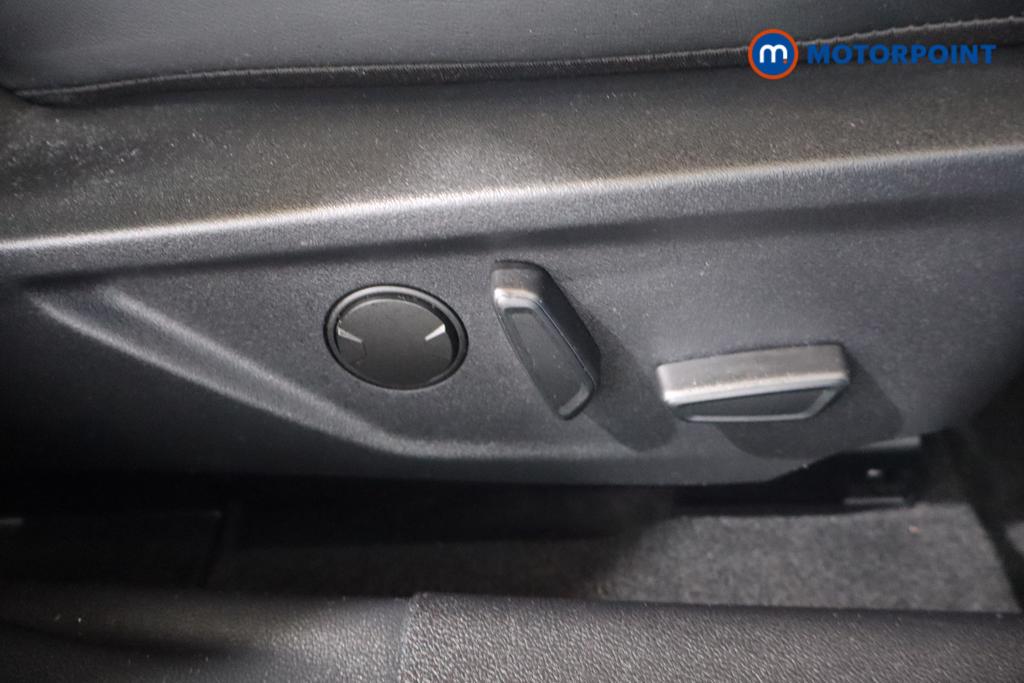 Ford Focus St-Line Vignale Manual Petrol Hatchback - Stock Number (1630909) - 13th supplementary image