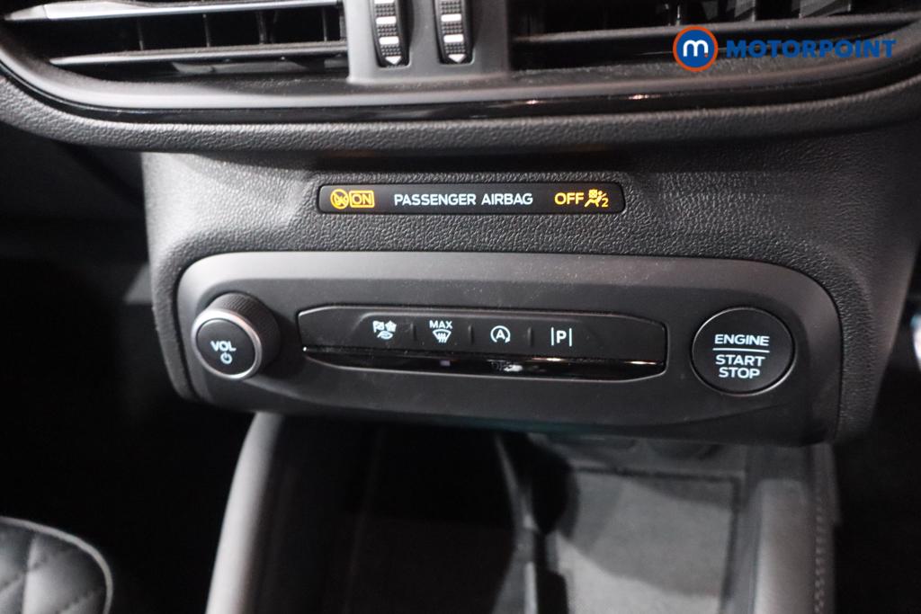 Ford Focus St-Line Vignale Manual Petrol Hatchback - Stock Number (1630909) - 15th supplementary image