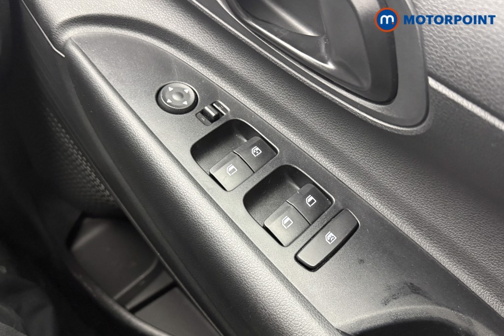 Hyundai I20 Advance Automatic Petrol Hatchback - Stock Number (1610885) - 9th supplementary image