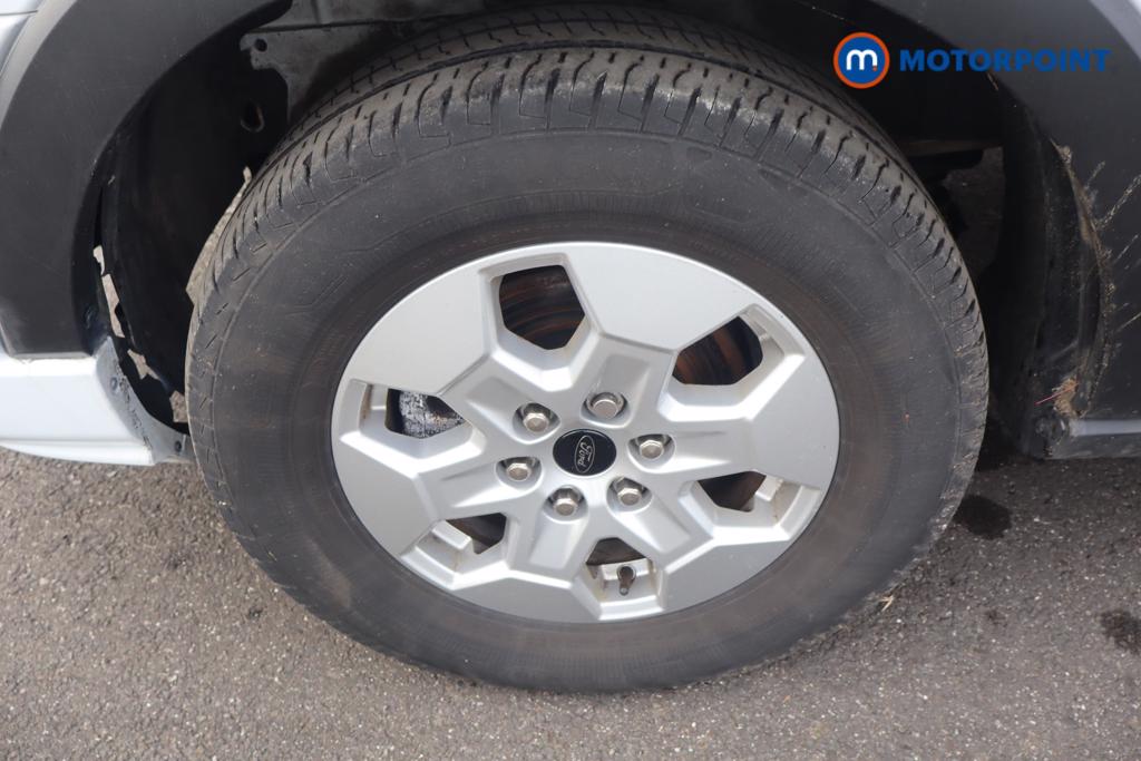 Ford Transit Limited Automatic Diesel Medium Roof Van - Stock Number (1611413) - 5th supplementary image