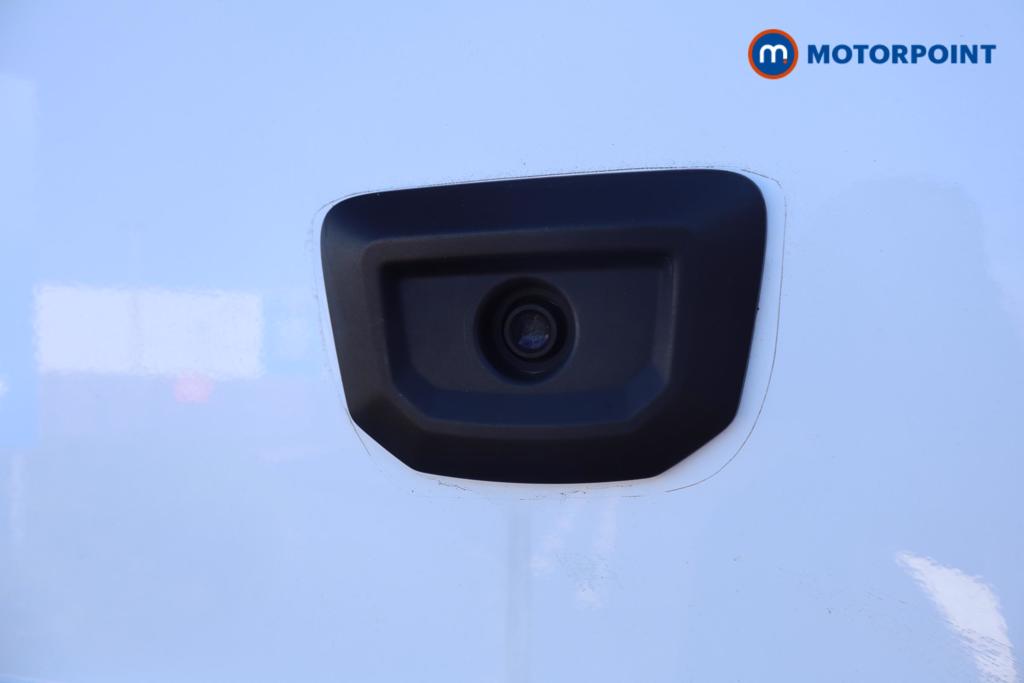 Ford Transit Limited Automatic Diesel Medium Roof Van - Stock Number (1611449) - 2nd supplementary image