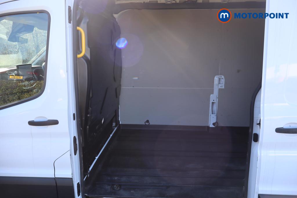 Ford Transit Limited Automatic Diesel Medium Roof Van - Stock Number (1611449) - 8th supplementary image