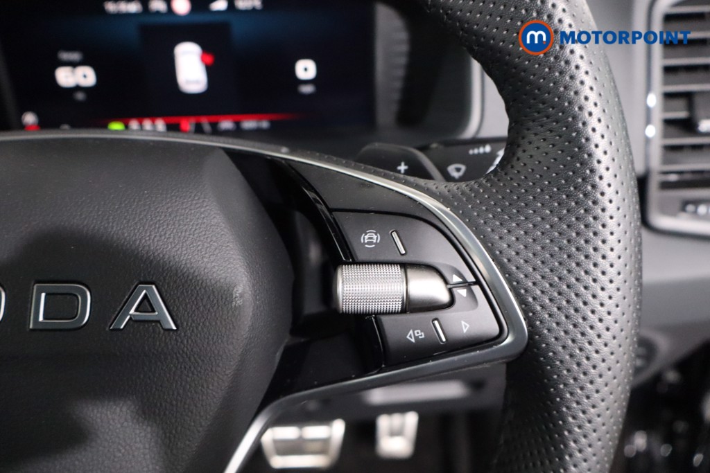 Skoda Karoq Sportline Edition Automatic Petrol SUV - Stock Number (1612768) - 8th supplementary image