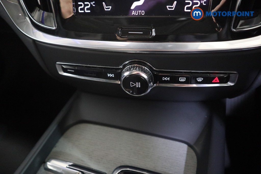 Volvo V60 Cross Country Automatic Petrol Estate - Stock Number (1615953) - 7th supplementary image