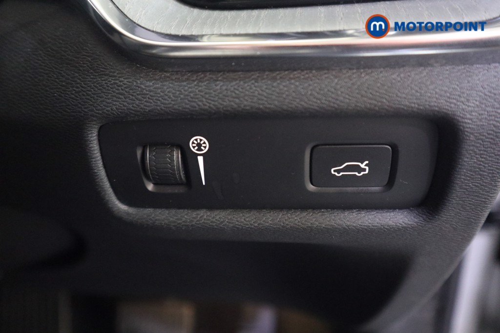 Volvo V60 Cross Country Automatic Petrol Estate - Stock Number (1615953) - 11th supplementary image