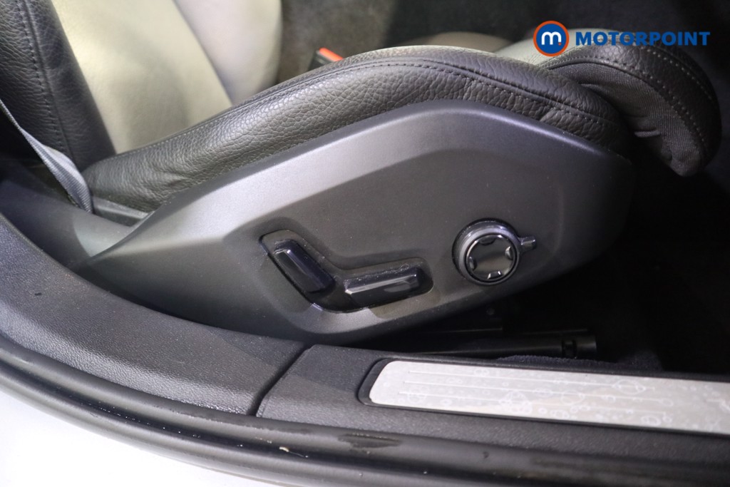 Volvo V60 Cross Country Automatic Petrol Estate - Stock Number (1615953) - 14th supplementary image