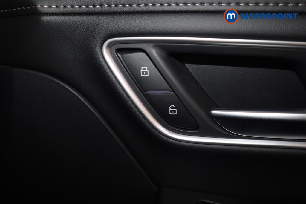 Mg Motor Uk ZS Trophy Automatic Petrol-Electric Hybrid SUV - Stock Number (1616902) - 12th supplementary image