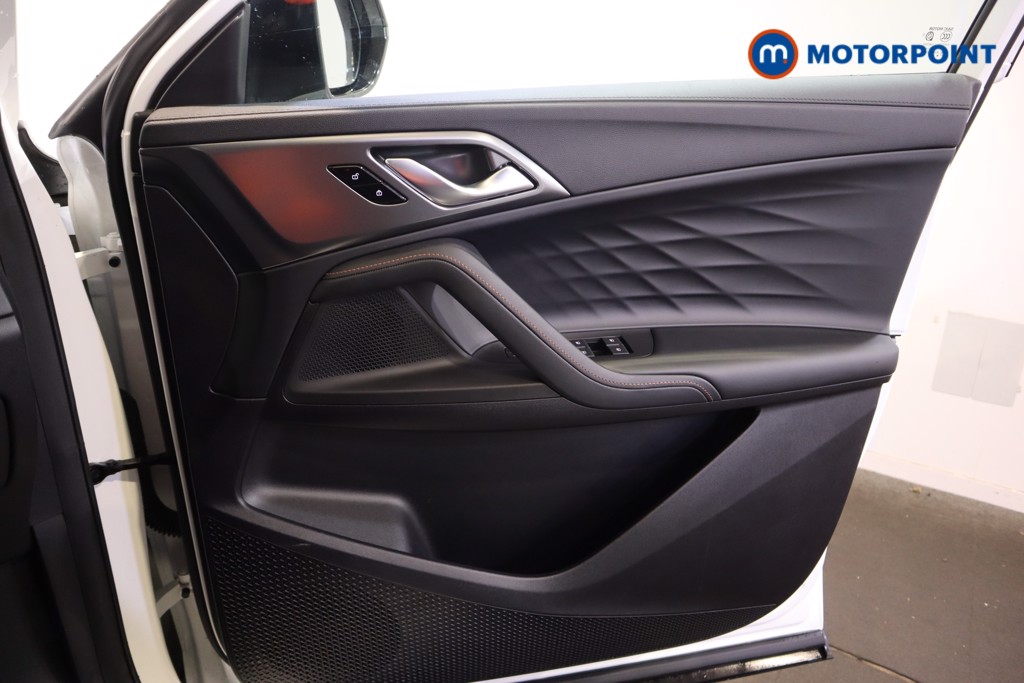 Mg Motor Uk HS Trophy Automatic Petrol-Electric Hybrid SUV - Stock Number (1616918) - 16th supplementary image