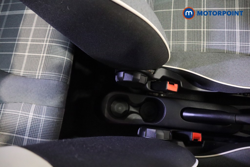 Fiat 500 Lounge Manual Petrol Hatchback - Stock Number (1621542) - 7th supplementary image