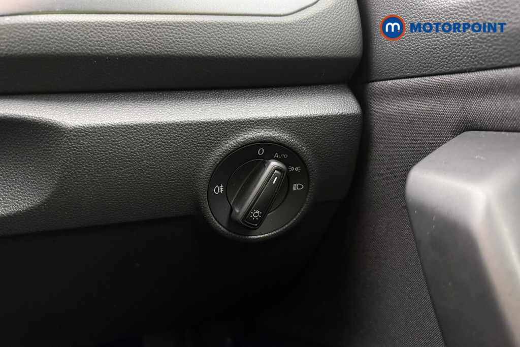 Volkswagen T-Roc Life Manual Petrol SUV - Stock Number (1622874) - 18th supplementary image