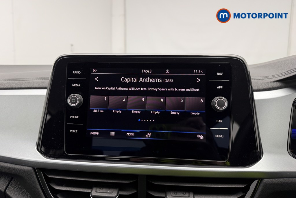 Volkswagen T-Roc Life Manual Petrol SUV - Stock Number (1622874) - 20th supplementary image