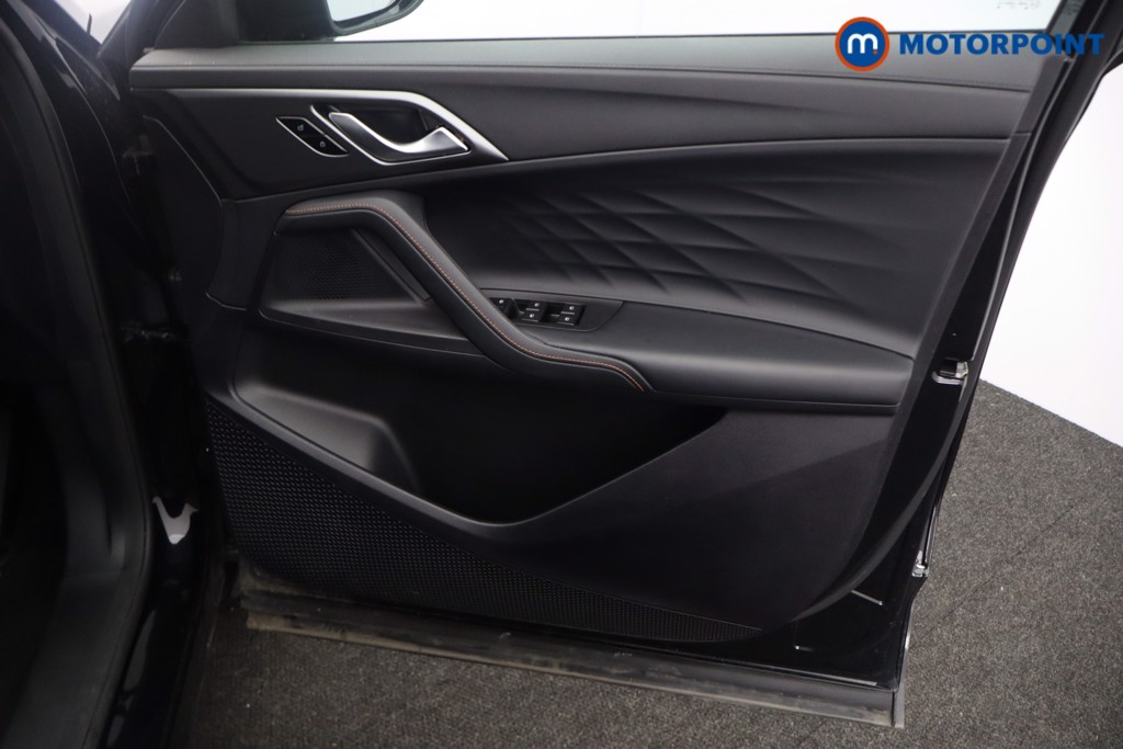 Mg Motor Uk HS SE Automatic Petrol-Electric Hybrid SUV - Stock Number (1622921) - 15th supplementary image