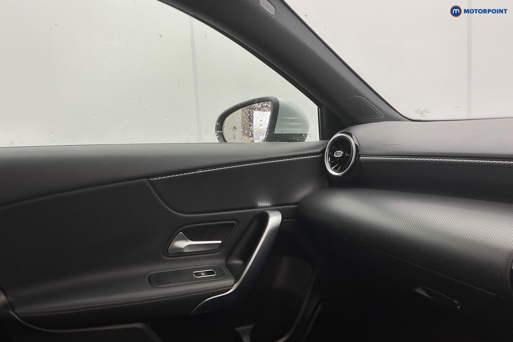 Mercedes-Benz A Class Sport Automatic Petrol Hatchback - Stock Number (1622949) - 21st supplementary image
