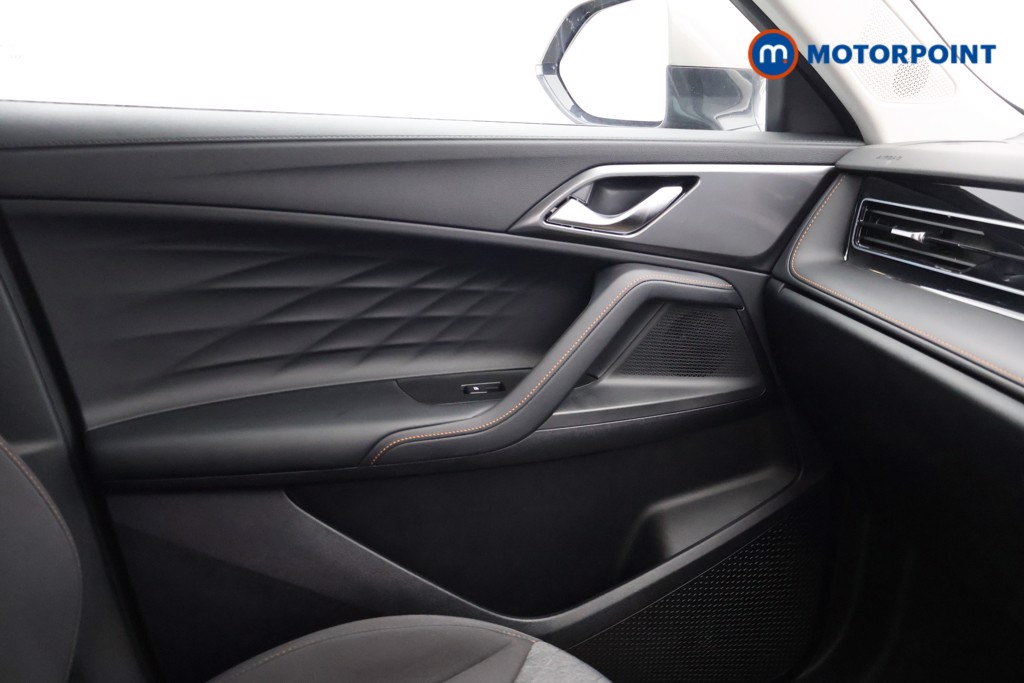 Mg Motor Uk HS SE Automatic Petrol-Electric Hybrid SUV - Stock Number (1623057) - 15th supplementary image