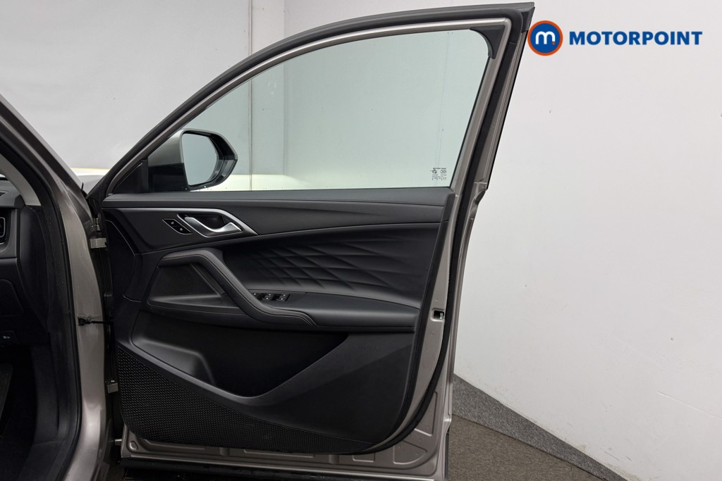 Mg Motor Uk HS SE Automatic Petrol-Electric Hybrid SUV - Stock Number (1623074) - 14th supplementary image