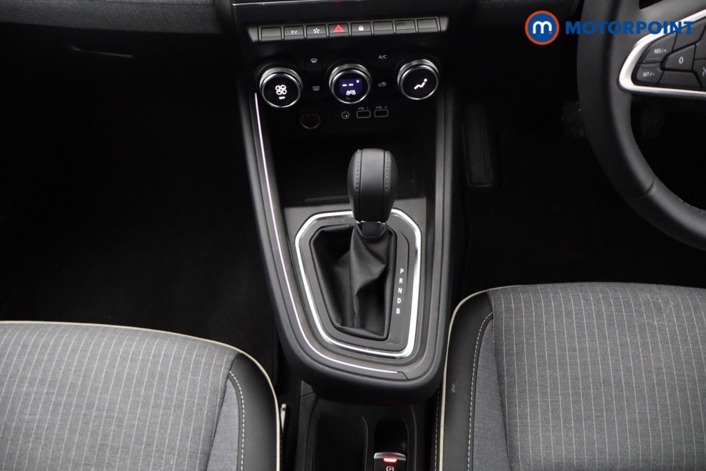 Renault Clio Techno Automatic Petrol-Electric Hybrid Hatchback - Stock Number (1623328) - 5th supplementary image