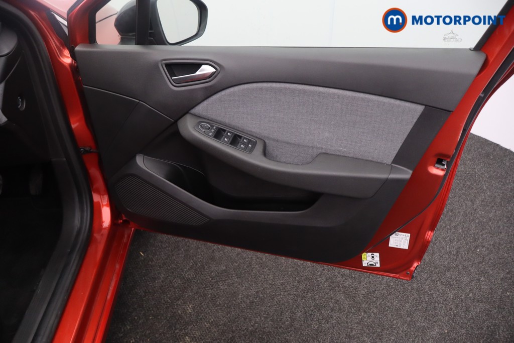 Renault Clio Techno Automatic Petrol-Electric Hybrid Hatchback - Stock Number (1623328) - 16th supplementary image