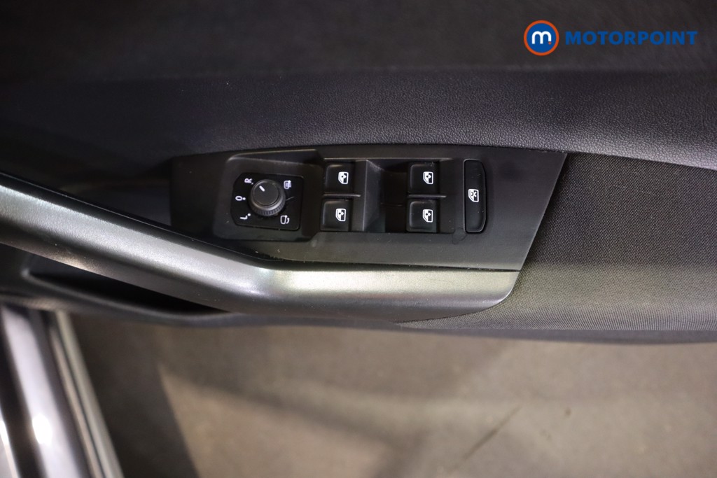 Volkswagen Taigo Life Manual Petrol SUV - Stock Number (1623445) - 16th supplementary image