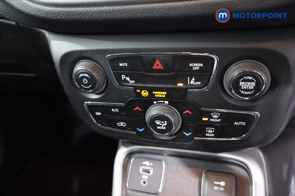 Jeep Compass Longitude Manual Petrol SUV - Stock Number (1623497) - 21st supplementary image