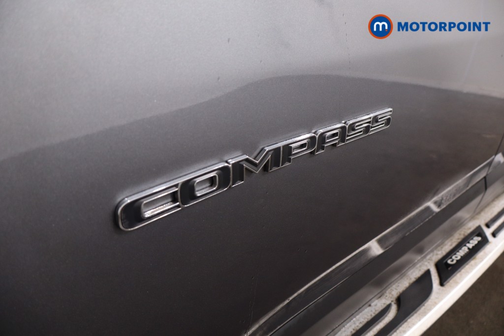 Jeep Compass Longitude Manual Petrol SUV - Stock Number (1623497) - 28th supplementary image