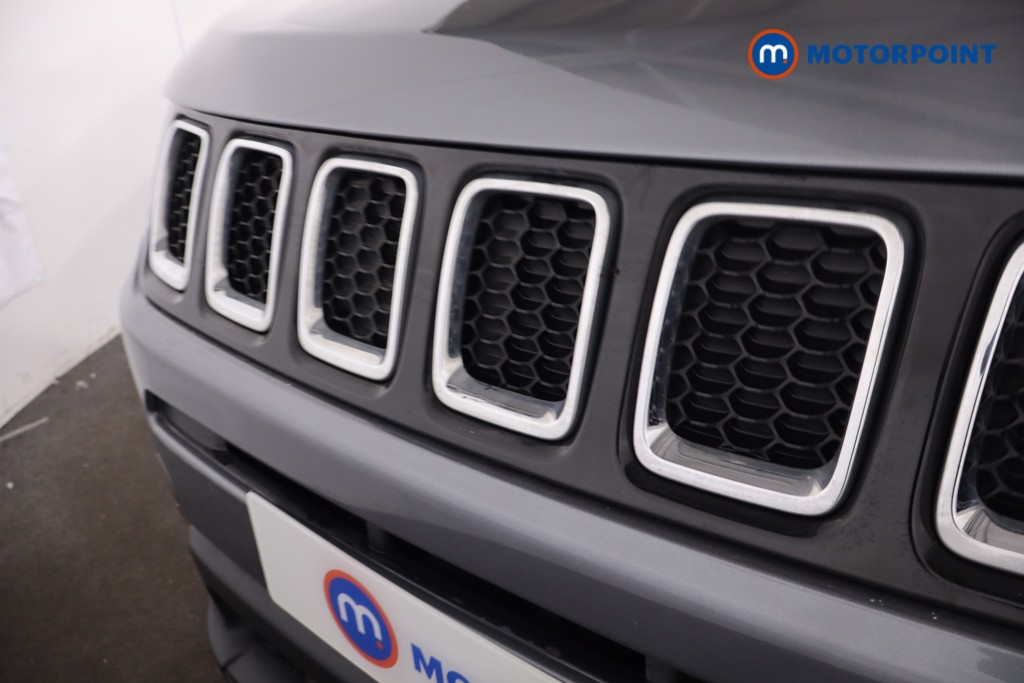 Jeep Compass Longitude Manual Petrol SUV - Stock Number (1623497) - 32nd supplementary image
