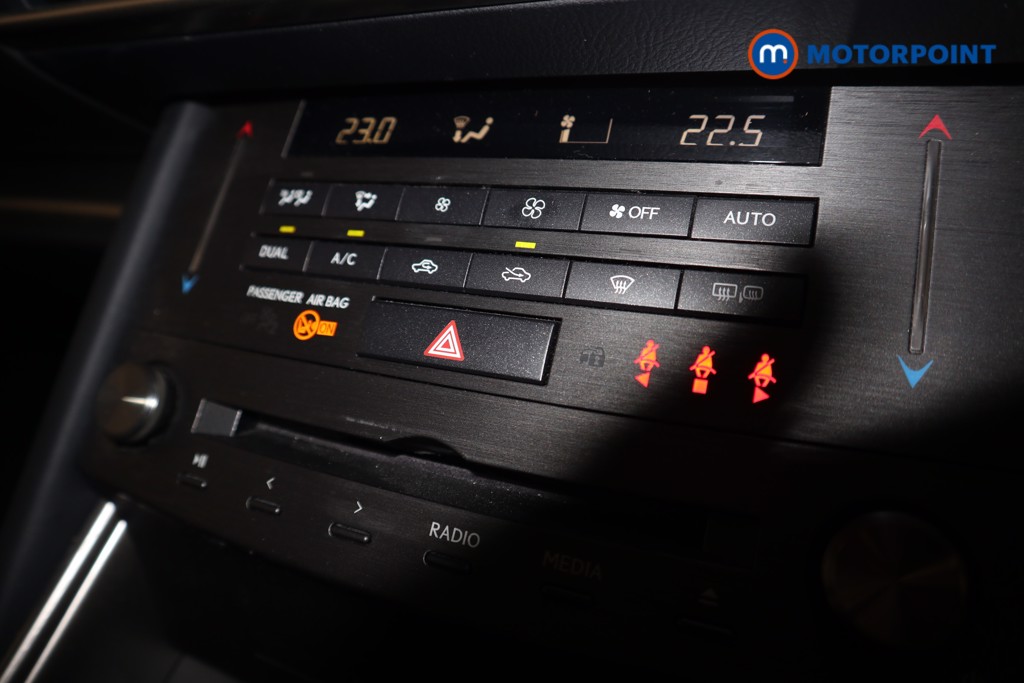 Lexus IS 300H 4Dr Cvt Auto Comfort Pack Automatic Petrol-Electric Hybrid Saloon - Stock Number (1624194) - 9th supplementary image