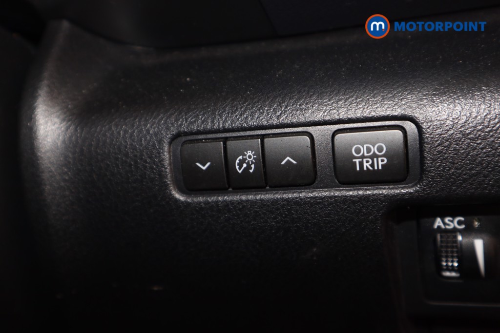 Lexus IS 300H 4Dr Cvt Auto Comfort Pack Automatic Petrol-Electric Hybrid Saloon - Stock Number (1624194) - 16th supplementary image