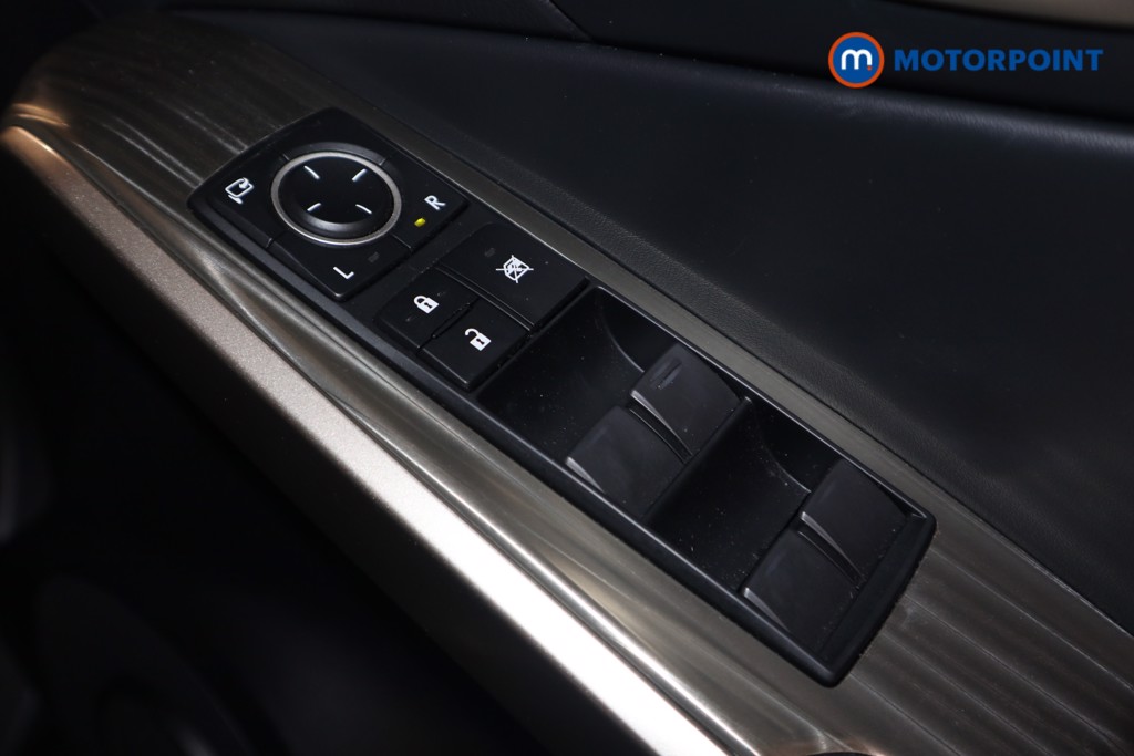 Lexus IS 300H 4Dr Cvt Auto Comfort Pack Automatic Petrol-Electric Hybrid Saloon - Stock Number (1624194) - 18th supplementary image