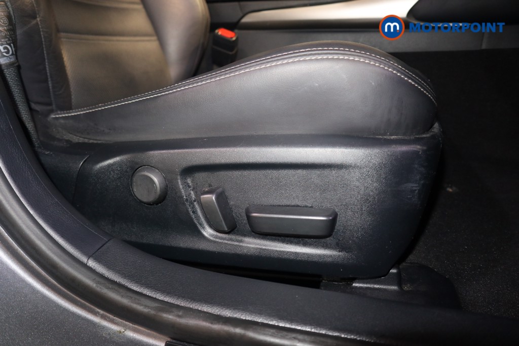 Lexus IS 300H 4Dr Cvt Auto Comfort Pack Automatic Petrol-Electric Hybrid Saloon - Stock Number (1624194) - 19th supplementary image