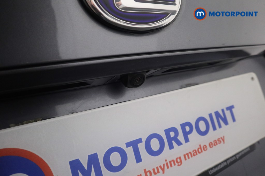 Lexus IS 300H 4Dr Cvt Auto Comfort Pack Automatic Petrol-Electric Hybrid Saloon - Stock Number (1624194) - 31st supplementary image