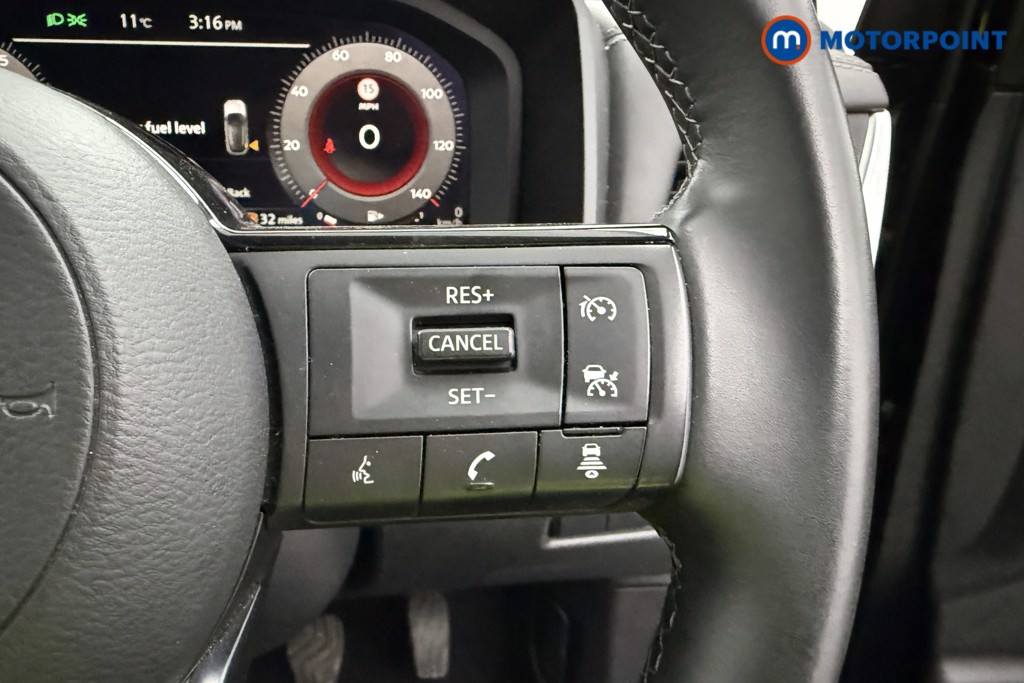Nissan Qashqai N-Connecta Manual Petrol SUV - Stock Number (1624204) - 5th supplementary image