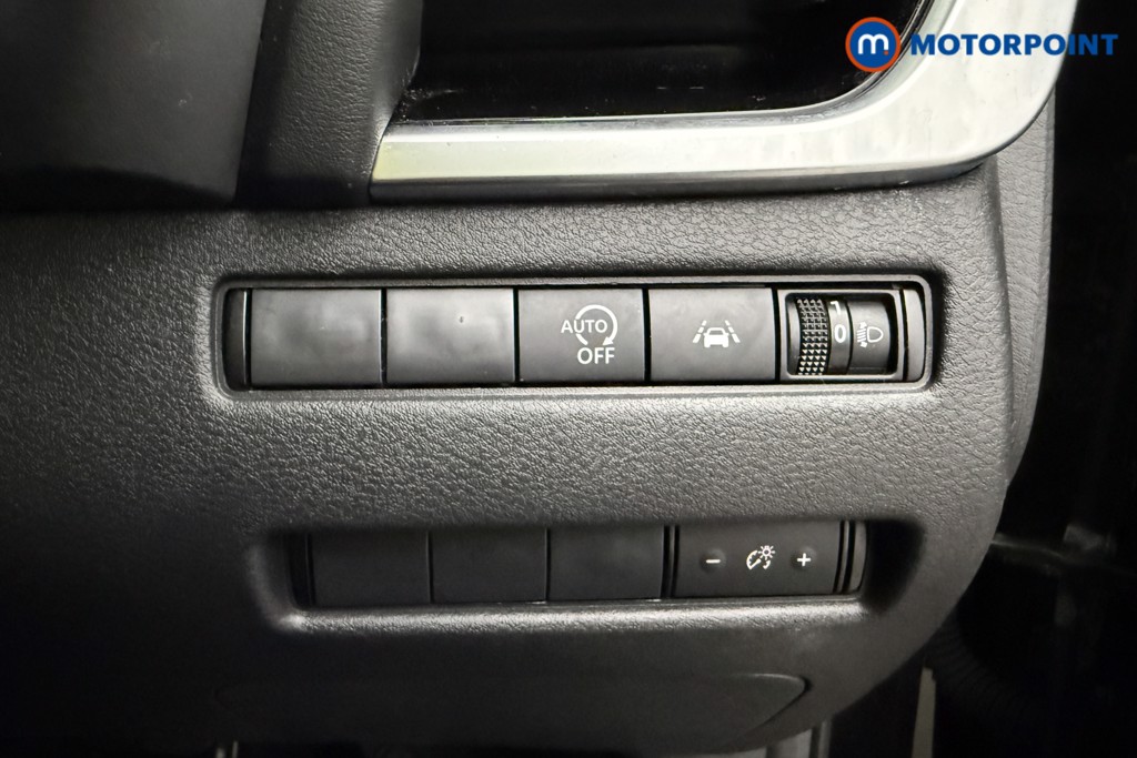 Nissan Qashqai N-Connecta Manual Petrol SUV - Stock Number (1624204) - 6th supplementary image
