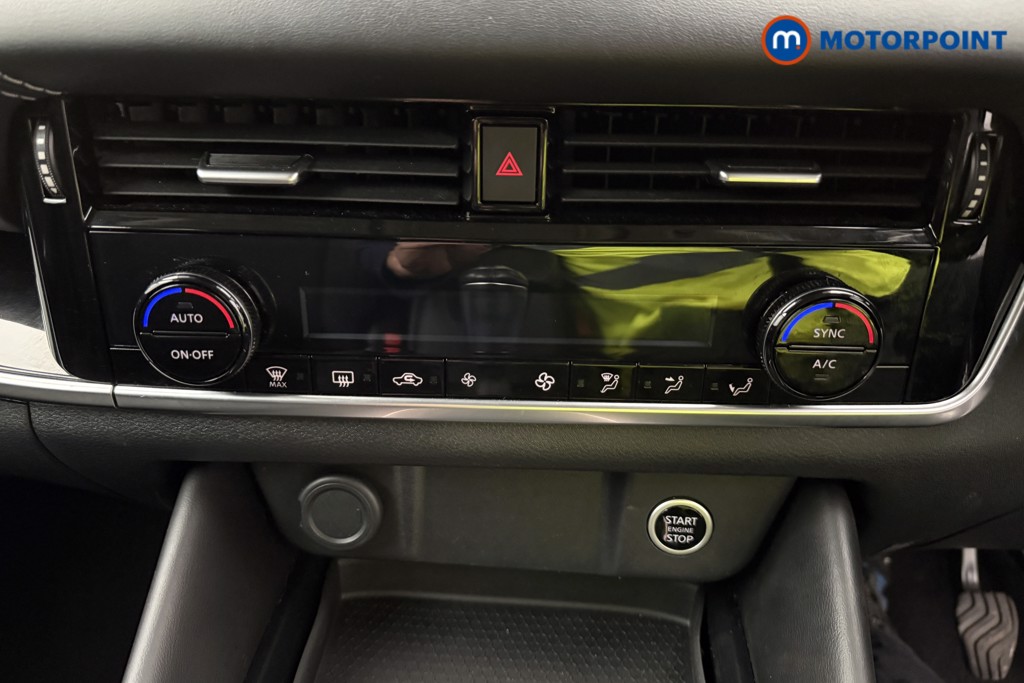Nissan Qashqai N-Connecta Manual Petrol SUV - Stock Number (1624204) - 14th supplementary image