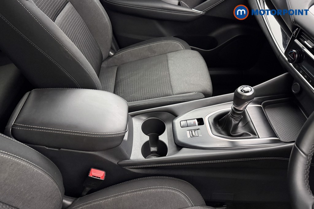 Nissan Qashqai N-Connecta Manual Petrol SUV - Stock Number (1624204) - 15th supplementary image