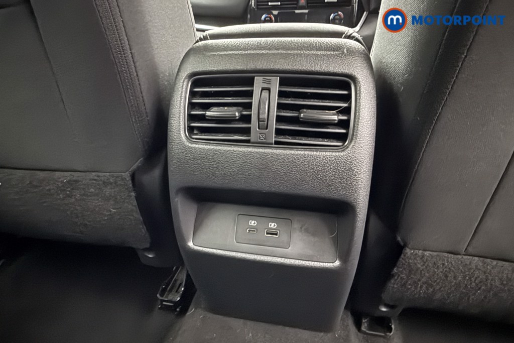 Nissan Qashqai N-Connecta Manual Petrol SUV - Stock Number (1624204) - 22nd supplementary image