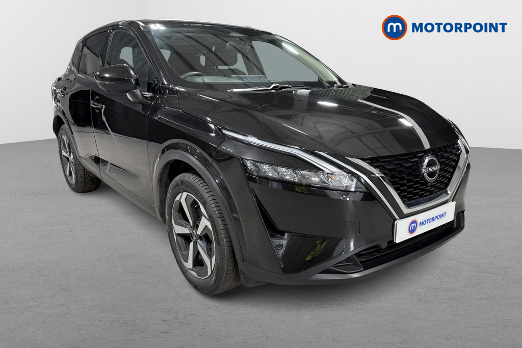 Nissan Qashqai N-Connecta Manual Petrol SUV - Stock Number (1624204) - Drivers side front corner