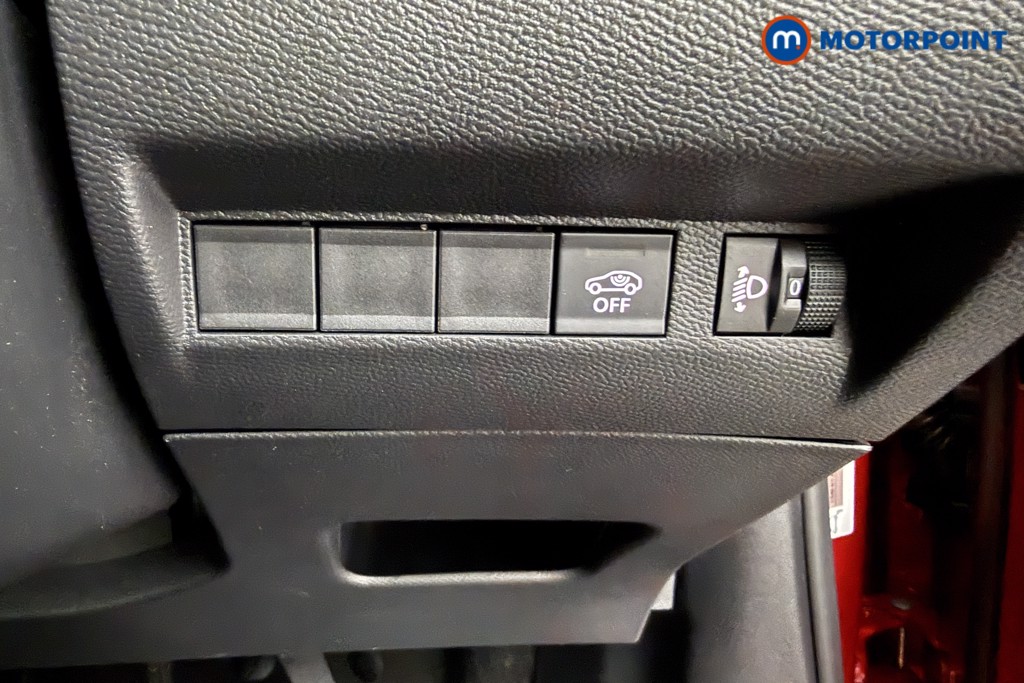 Peugeot 2008 Allure Manual Petrol SUV - Stock Number (1624894) - 7th supplementary image