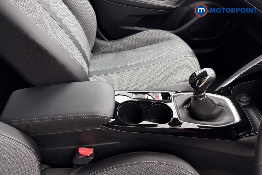 Peugeot 2008 Allure Manual Petrol SUV - Stock Number (1624894) - 22nd supplementary image