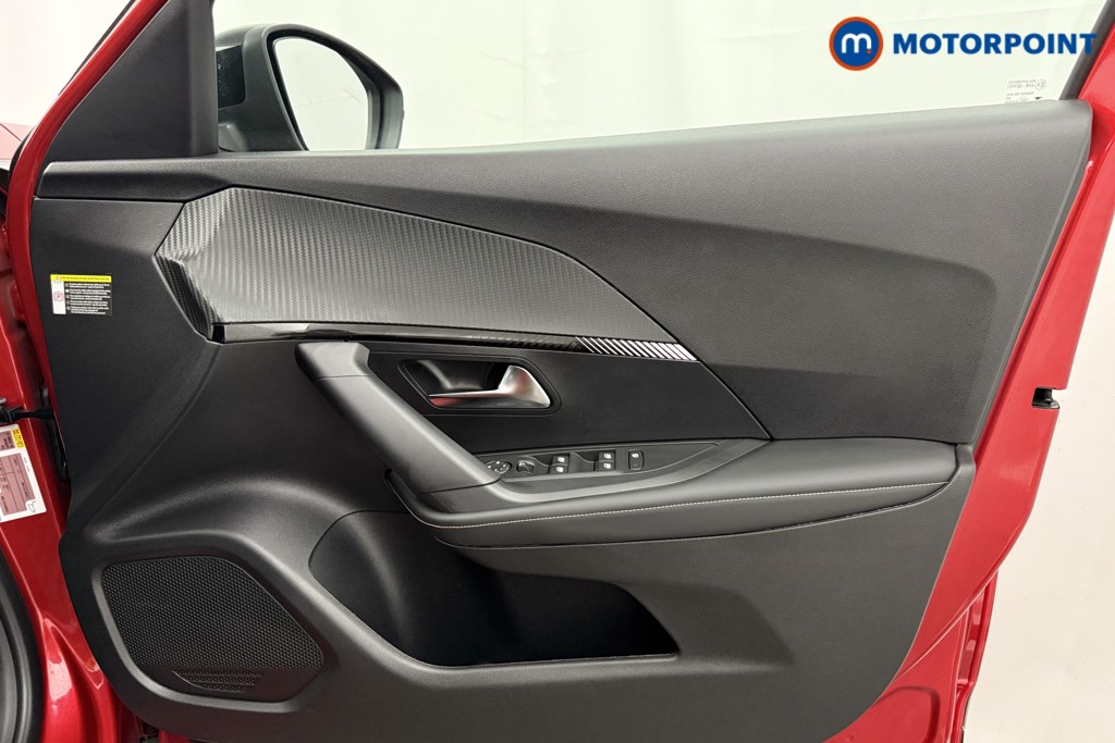 Peugeot 2008 Allure Manual Petrol SUV - Stock Number (1624894) - 24th supplementary image