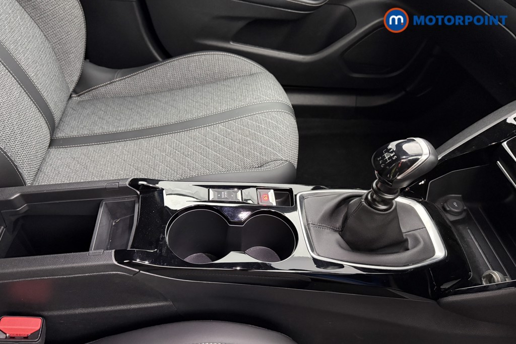 Peugeot 2008 Allure Manual Petrol SUV - Stock Number (1624997) - 13th supplementary image